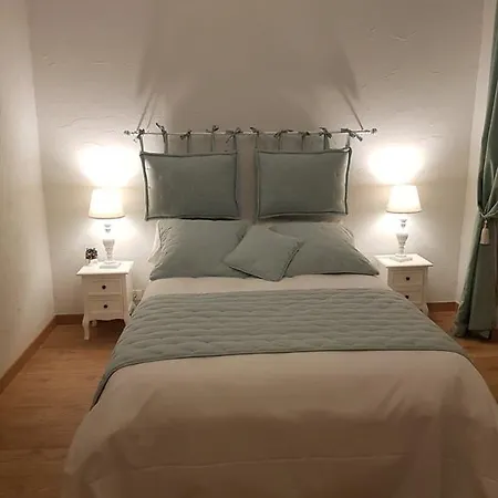 Chateau De L'hers Bed & Breakfast *